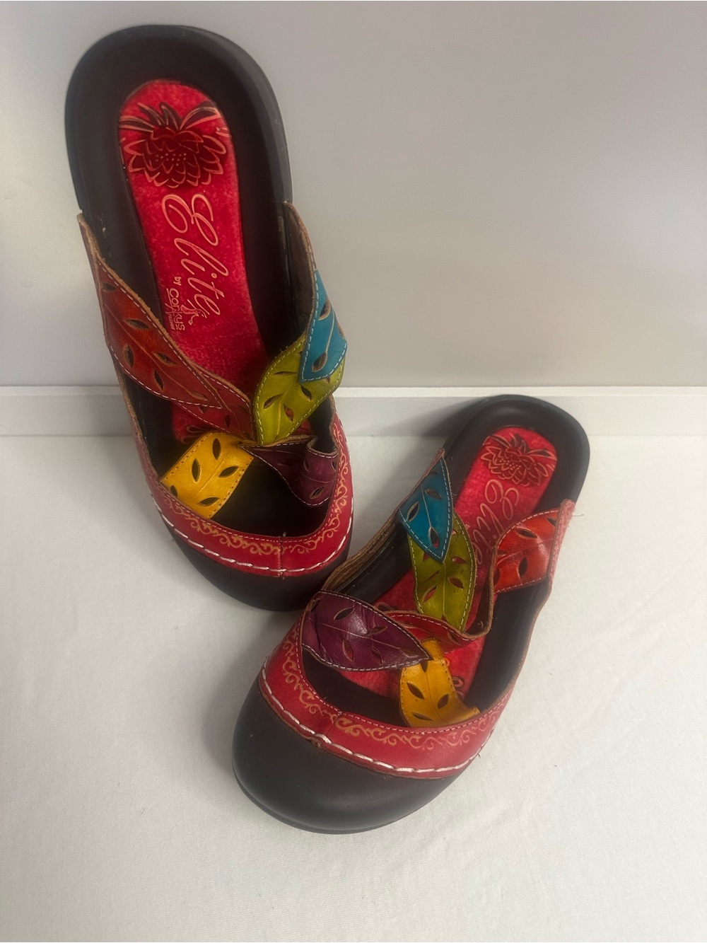 Corkys Multicolor Leather Slide Mules with Leaf Cutouts sz.38